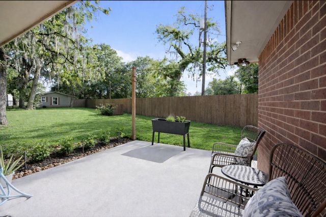8555 Matthews Lane, Magnolia, TX 77354
