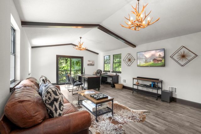 8555 Matthews Lane, Magnolia, TX 77354