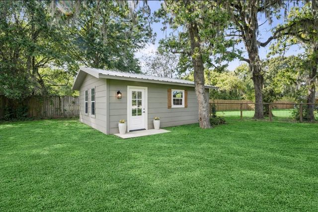 8555 Matthews Lane, Magnolia, TX 77354