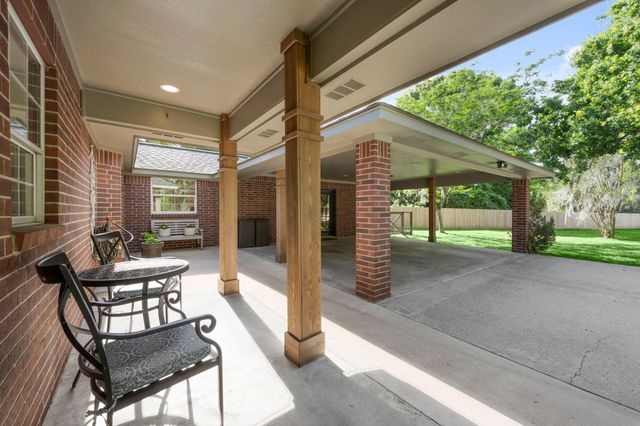 8555 Matthews Lane, Magnolia, TX 77354