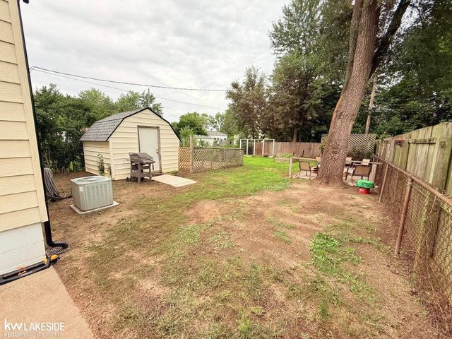 23632 Willard Avenue, Warren, MI 48089