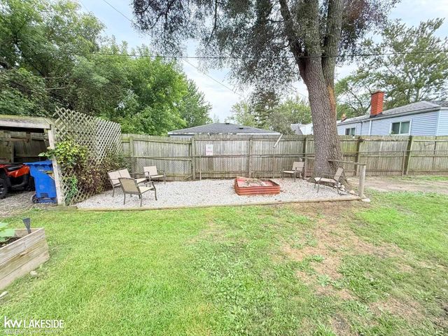 23632 Willard Avenue, Warren, MI 48089