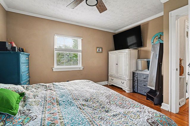 904 Clayton Court, Bellevue, KY 41073