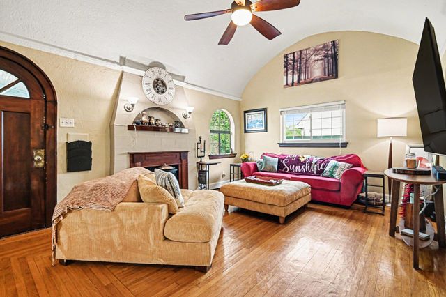 904 Clayton Court, Bellevue, KY 41073