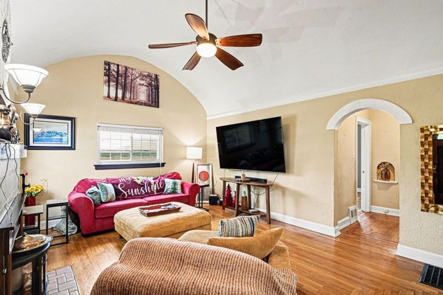 904 Clayton Court, Bellevue, KY 41073