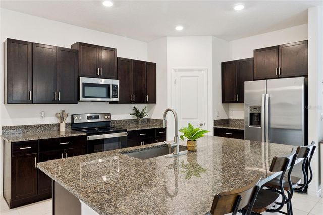 4334 TROTTERS WAY, Lakeland, FL 33801