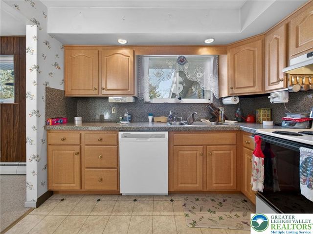 481 Forrest Avenue, Bethlehem City, PA 18017