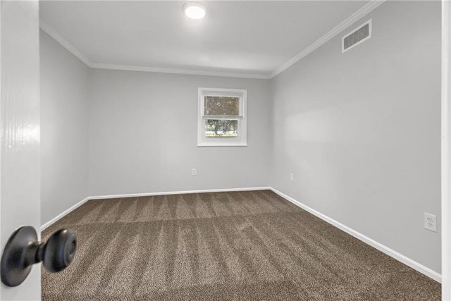 5807 NE Gunn Street, Kansas City, MO 64119