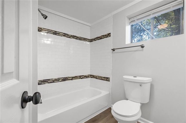 5807 NE Gunn Street, Kansas City, MO 64119