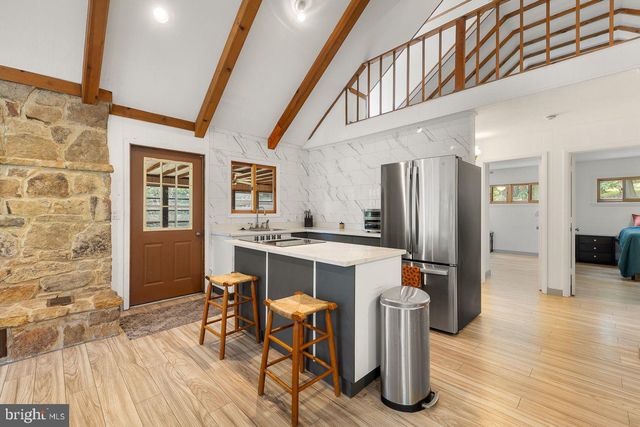 274 THREE OAKS DR, Gore, VA 22637