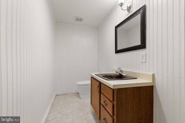 274 THREE OAKS DR, Gore, VA 22637