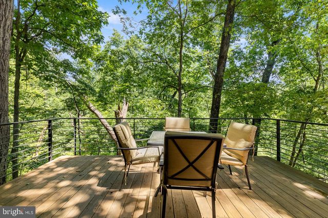 274 THREE OAKS DR, Gore, VA 22637