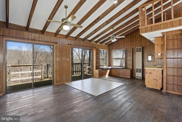 274 THREE OAKS DR, Gore, VA 22637