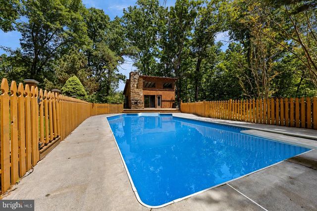 274 THREE OAKS DR, Gore, VA 22637