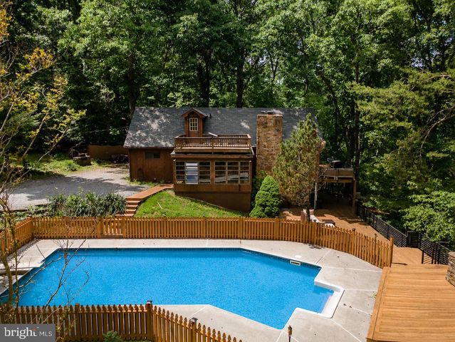 274 THREE OAKS DR, Gore, VA 22637
