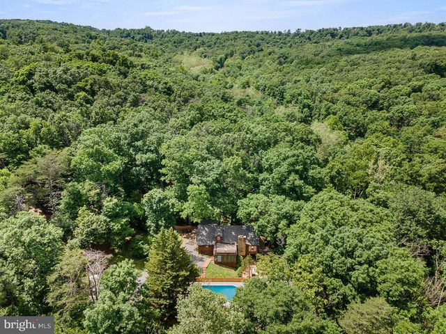 274 THREE OAKS DR, Gore, VA 22637
