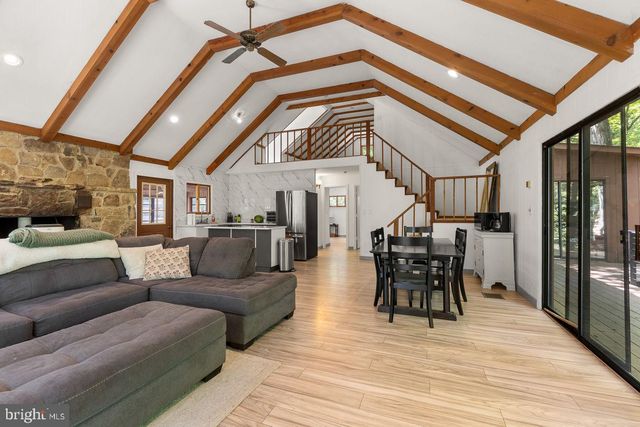 274 THREE OAKS DR, Gore, VA 22637