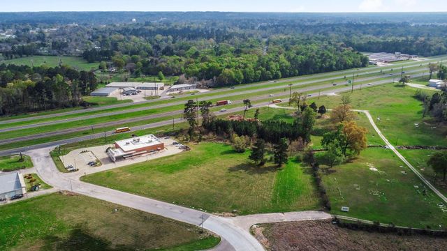 003 W Park Drive, Livingston, TX 77351