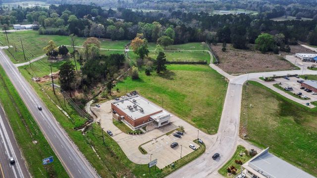 003 W Park Drive, Livingston, TX 77351