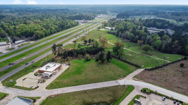 003 W Park Drive, Livingston, TX 77351