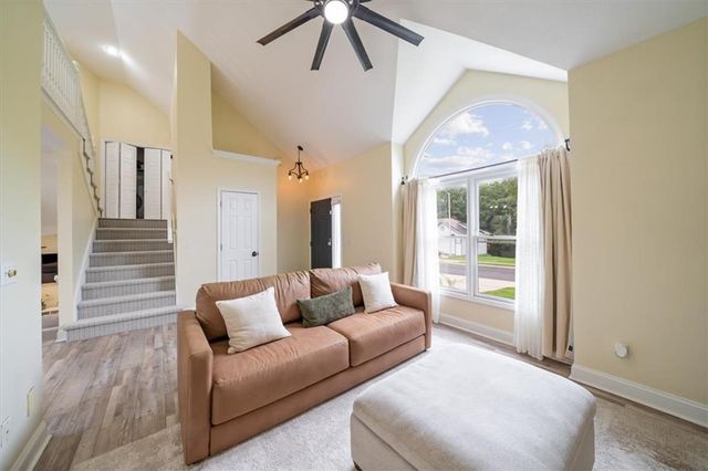 7418 N Sycamore Avenue, Kansas City, MO 64158