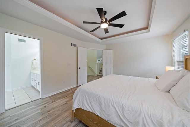 7418 N Sycamore Avenue, Kansas City, MO 64158