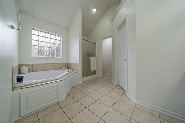 7418 N Sycamore Avenue, Kansas City, MO 64158