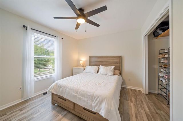 7418 N Sycamore Avenue, Kansas City, MO 64158