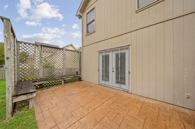 7418 N Sycamore Avenue, Kansas City, MO 64158