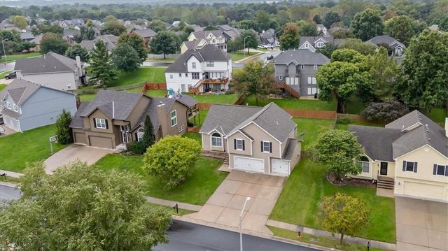 7418 N Sycamore Avenue, Kansas City, MO 64158