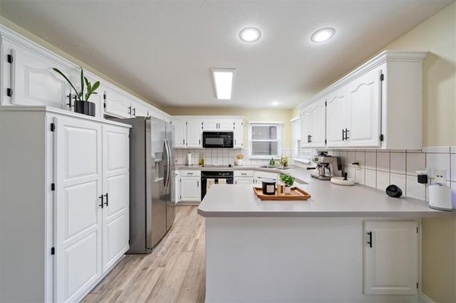 7418 N Sycamore Avenue, Kansas City, MO 64158