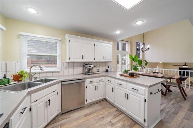 7418 N Sycamore Avenue, Kansas City, MO 64158