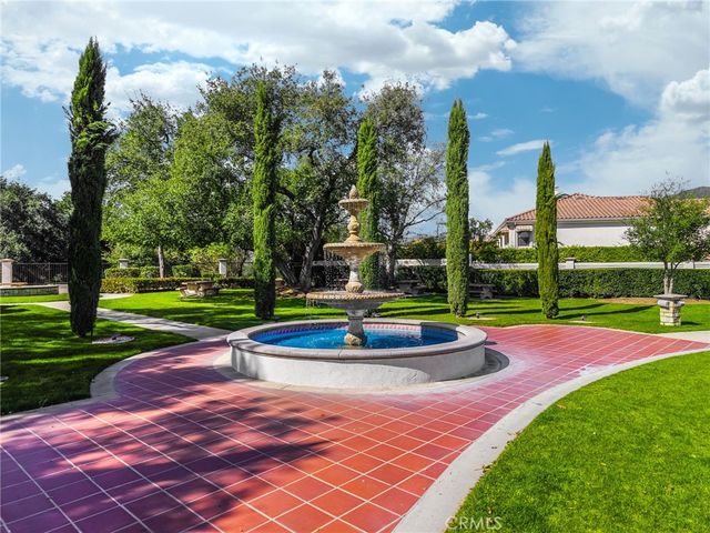 5722 Glen Oaks, La Verne, CA 91750