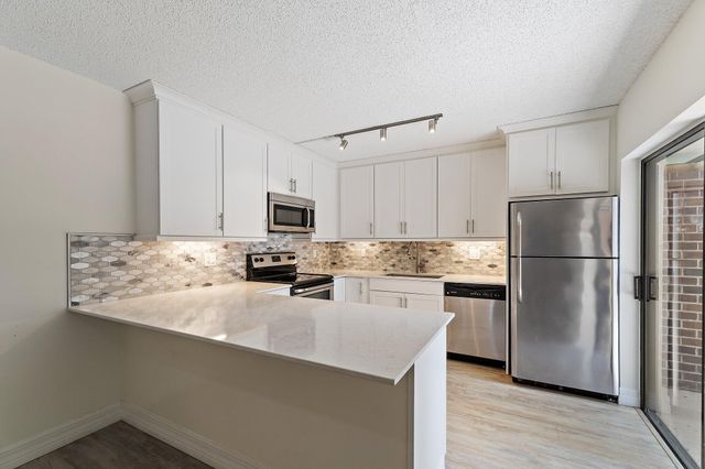 630 6th Terrace, Palm Beach Gardens, FL 33418