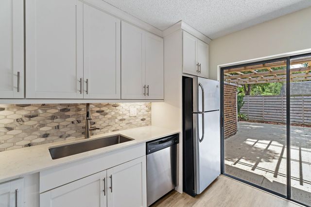 630 6th Terrace, Palm Beach Gardens, FL 33418
