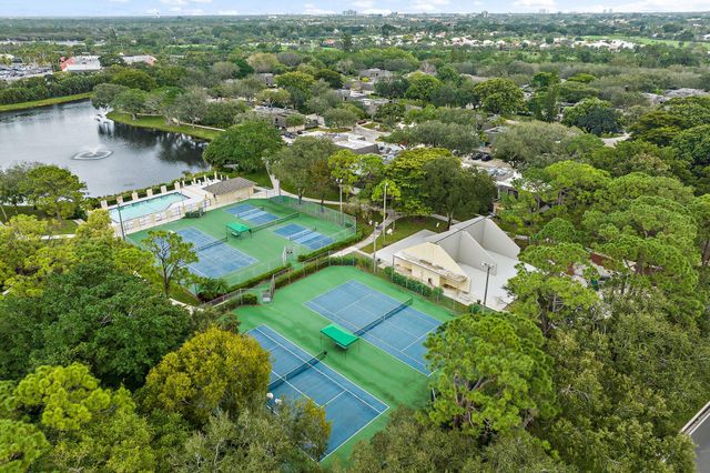 630 6th Terrace, Palm Beach Gardens, FL 33418