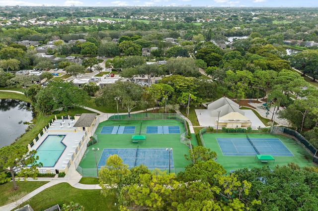 630 6th Terrace, Palm Beach Gardens, FL 33418