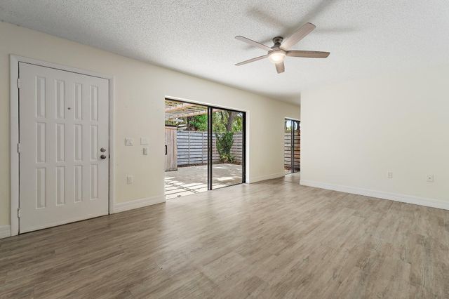 630 6th Terrace, Palm Beach Gardens, FL 33418