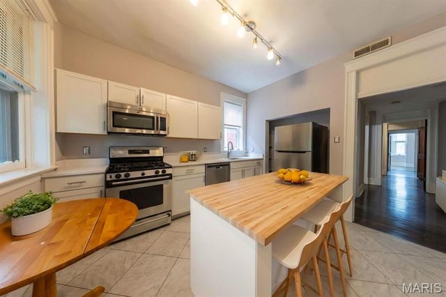 6114 Waterman Boulevard, St Louis, MO 63112