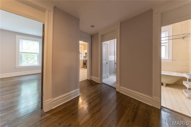 6114 Waterman Boulevard, St Louis, MO 63112