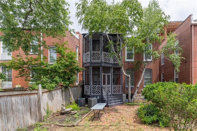 6114 Waterman Boulevard, St Louis, MO 63112