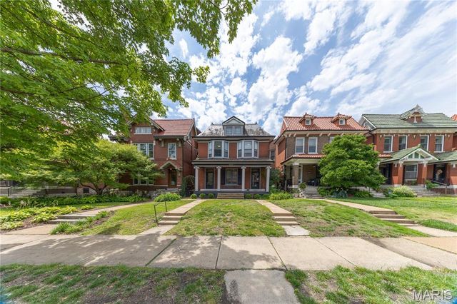 6114 Waterman Boulevard, St Louis, MO 63112