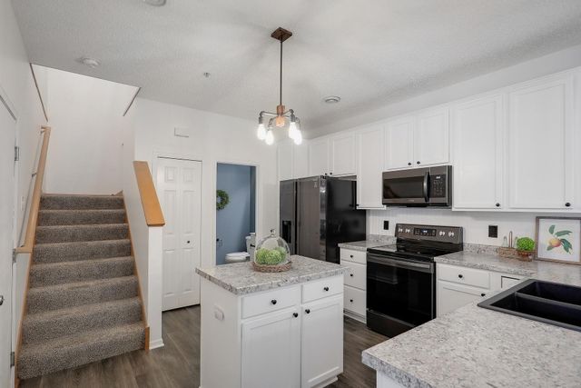 4853 Bisset Lane, Inver Grove Heights, MN 55076