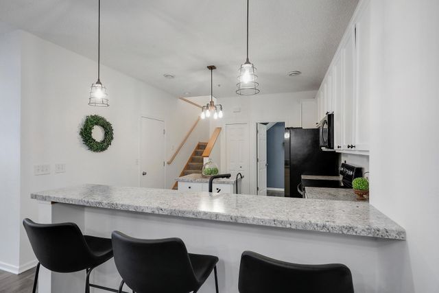 4853 Bisset Lane, Inver Grove Heights, MN 55076