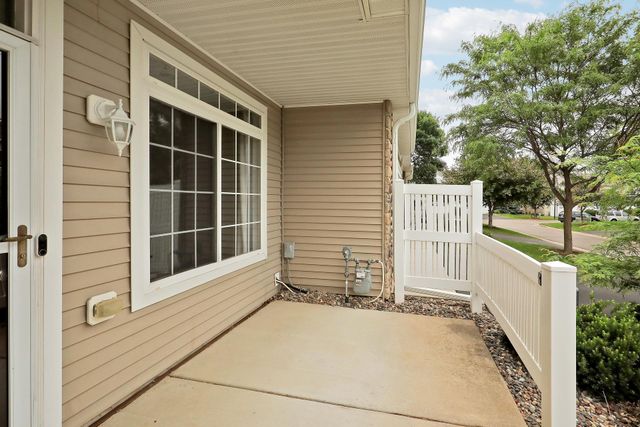 4853 Bisset Lane, Inver Grove Heights, MN 55076