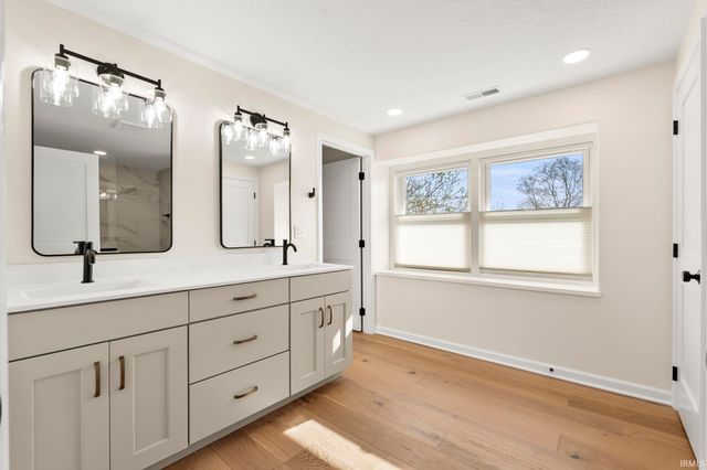 11136 N 200 W, Ossian, IN 46777