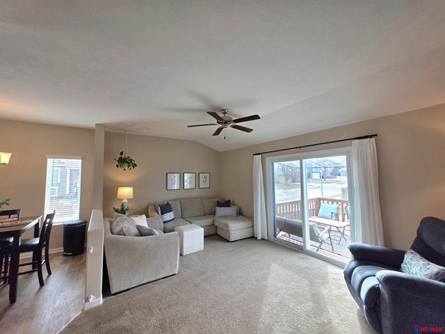 8303 King Street, Omaha, NE 68122