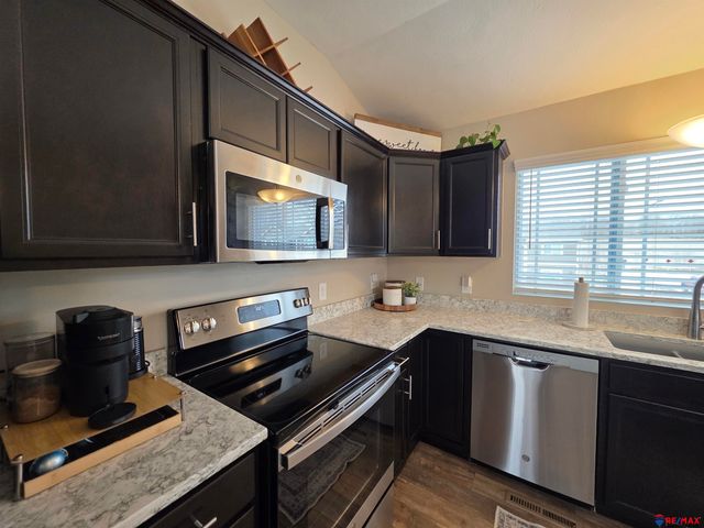 8303 King Street, Omaha, NE 68122