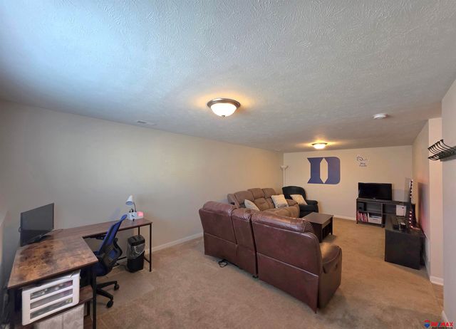 8303 King Street, Omaha, NE 68122