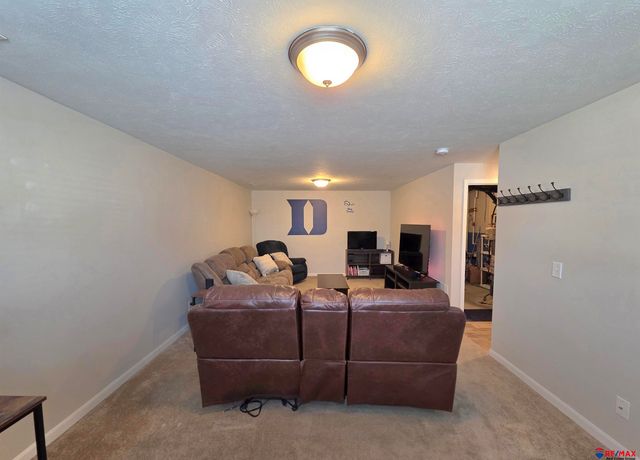 8303 King Street, Omaha, NE 68122